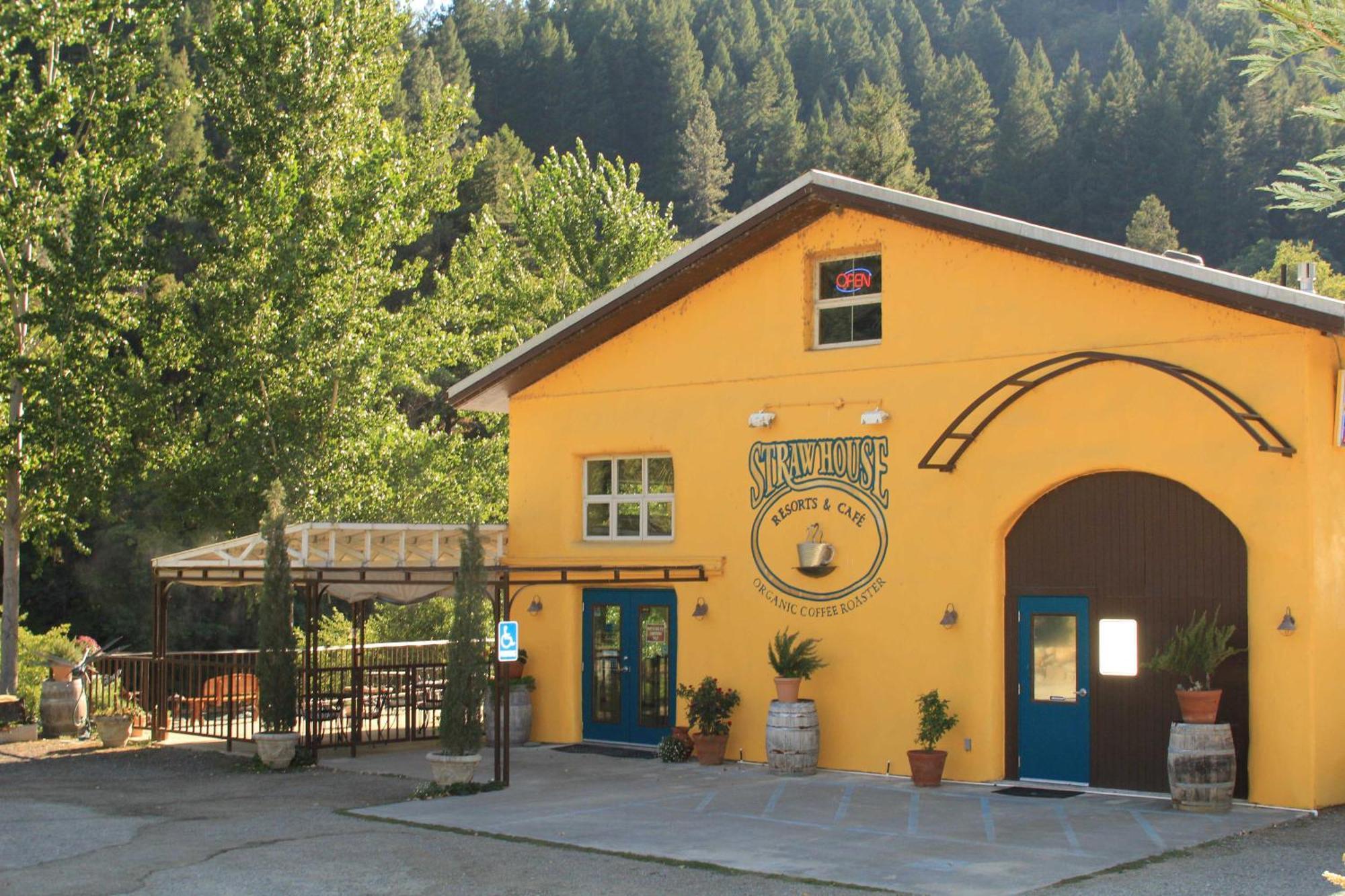 Strawhouse Resorts Big Bar Екстер'єр фото